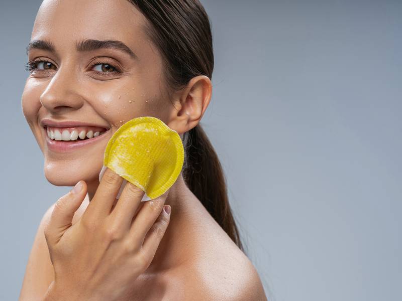 What Are the Benefits of Exfoliating Your Face?