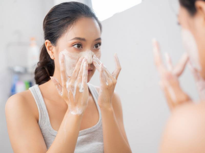 What Is The Significance Of Exfoliating Your Face?